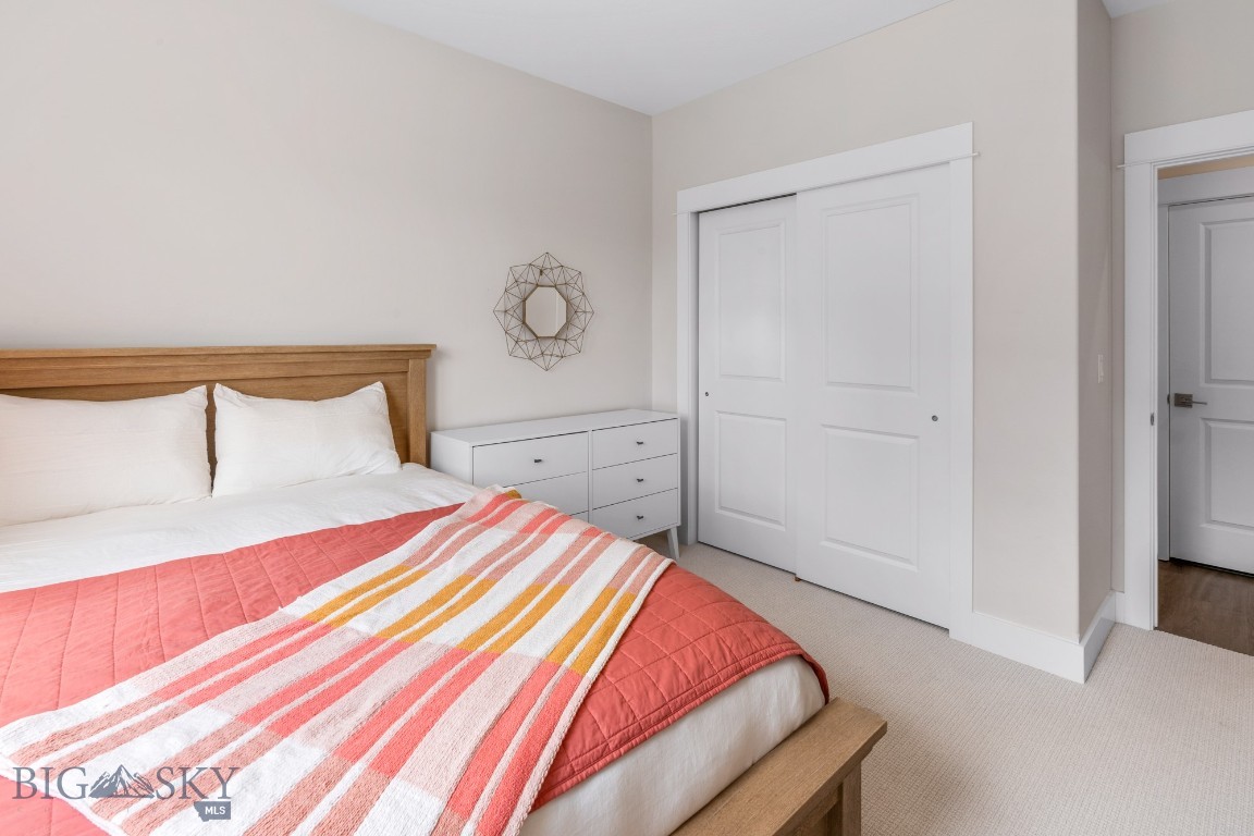 897 White Horse Loop