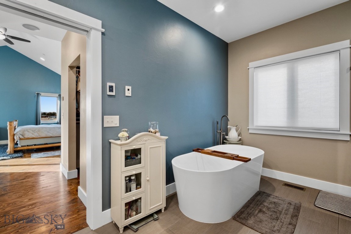 141 Prairie Glen Way
