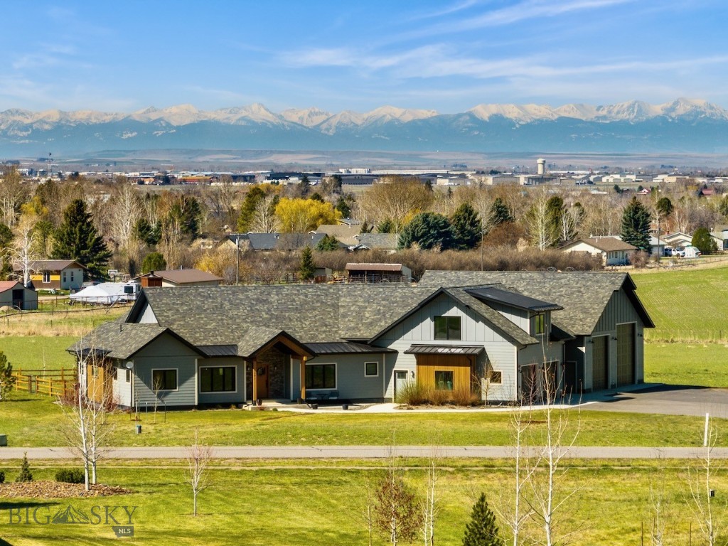 141 Prairie Glen Way