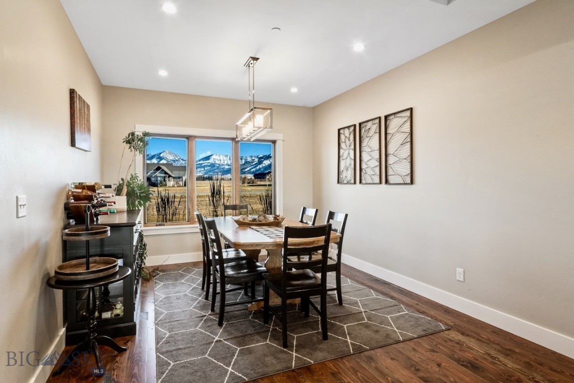 141 Prairie Glen Way