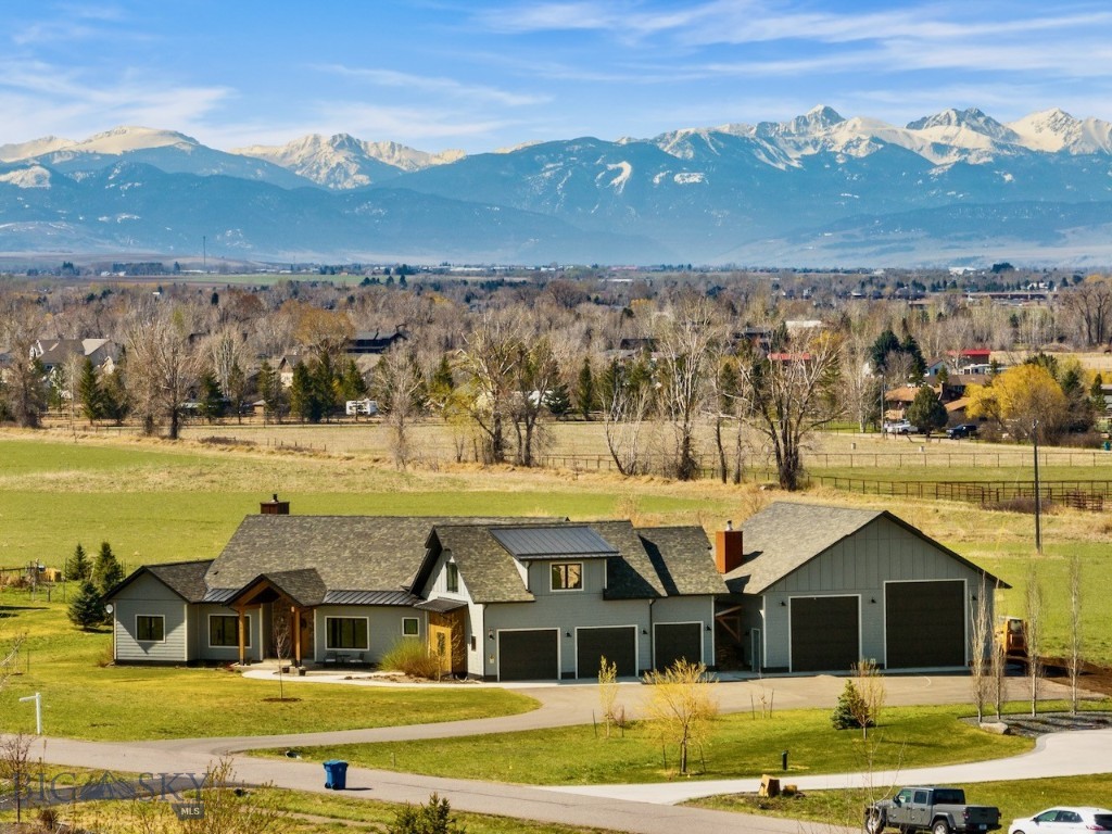 141 Prairie Glen Way