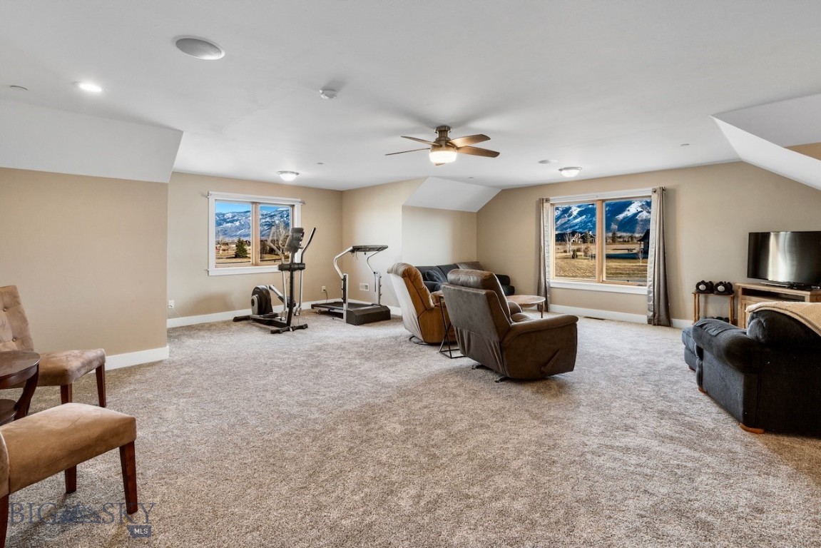 141 Prairie Glen Way