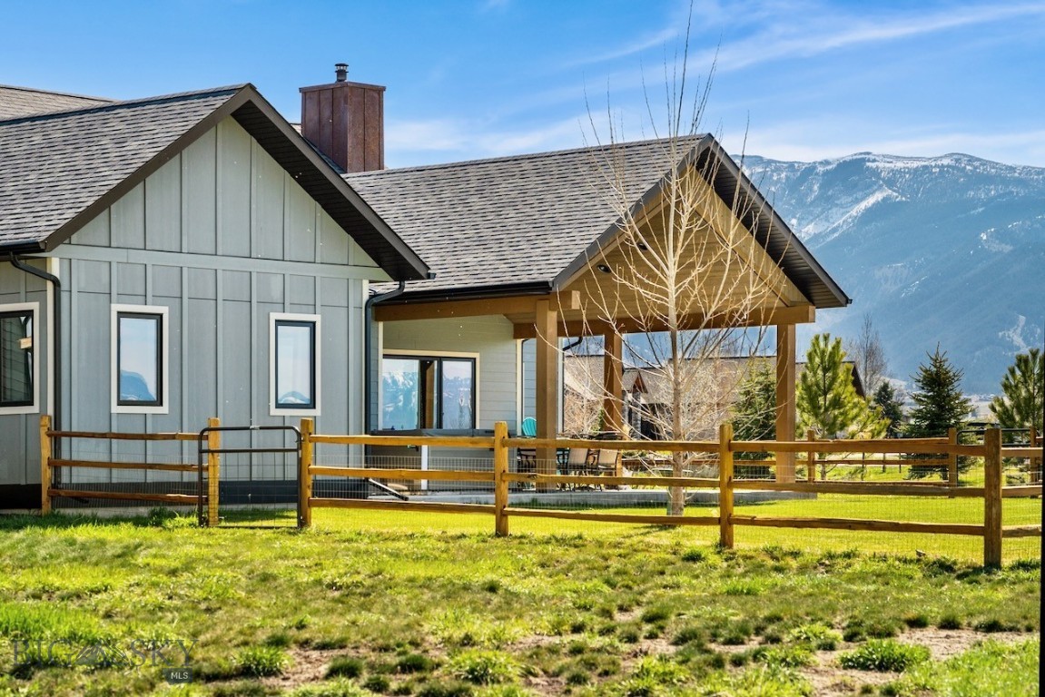 141 Prairie Glen Way
