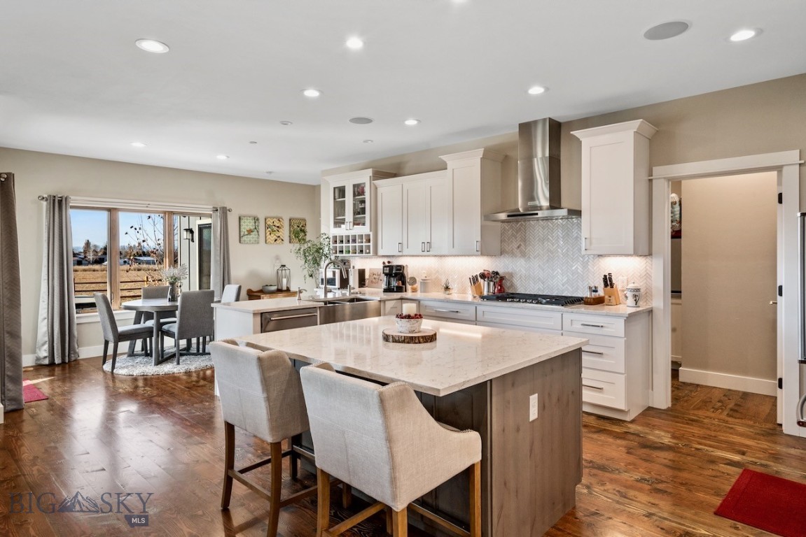 141 Prairie Glen Way