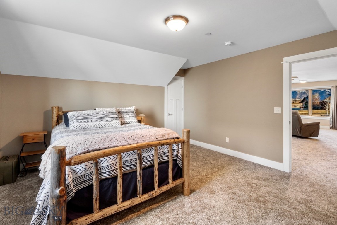 141 Prairie Glen Way
