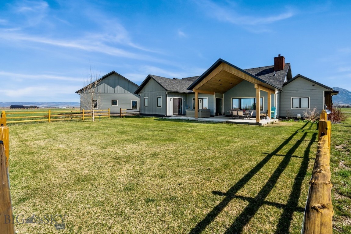 141 Prairie Glen Way