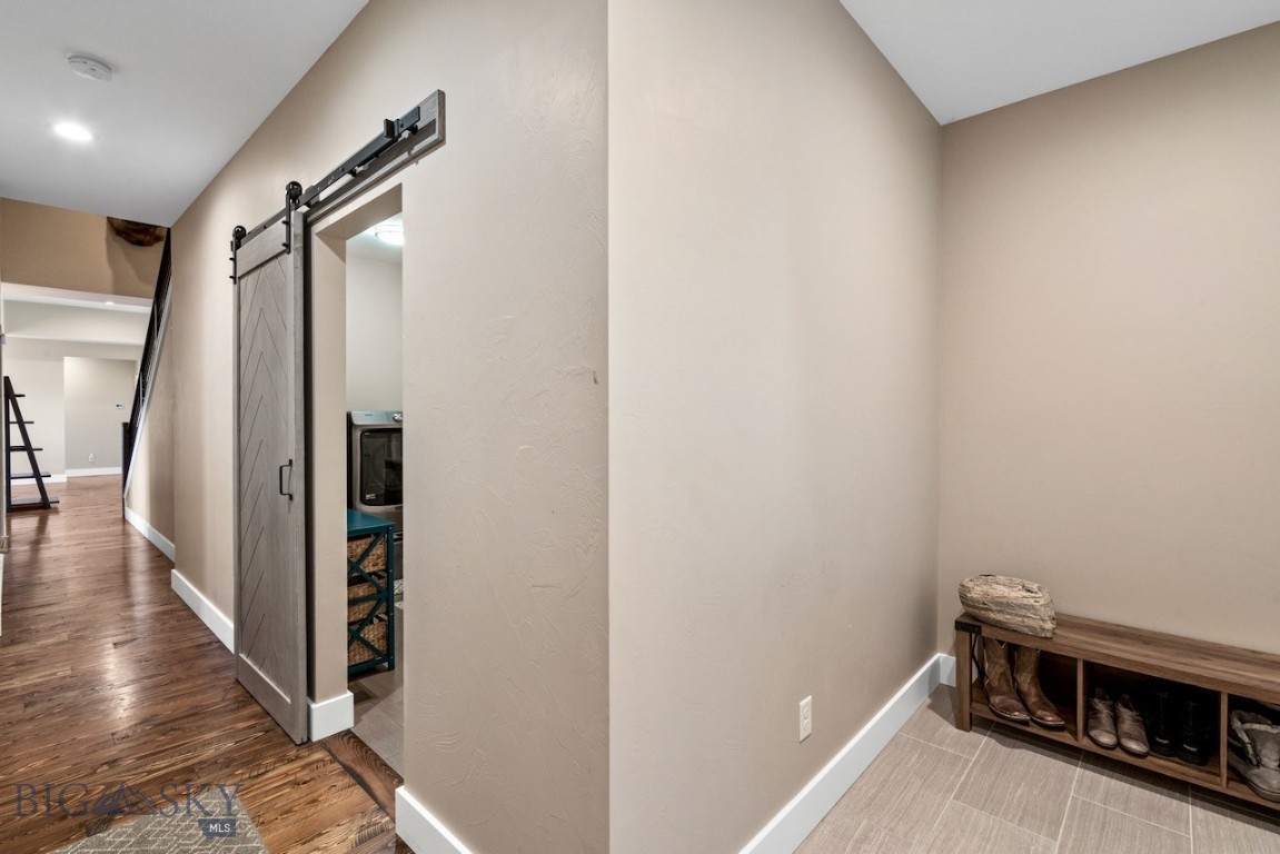 141 Prairie Glen Way