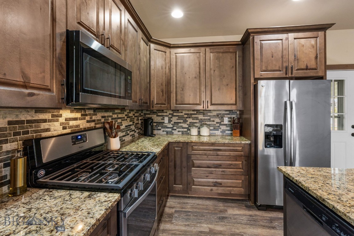 15 Feather Meadow Place