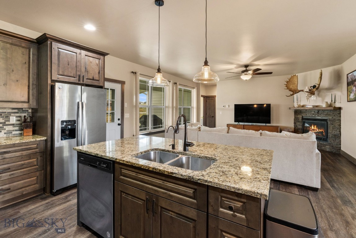 15 Feather Meadow Place