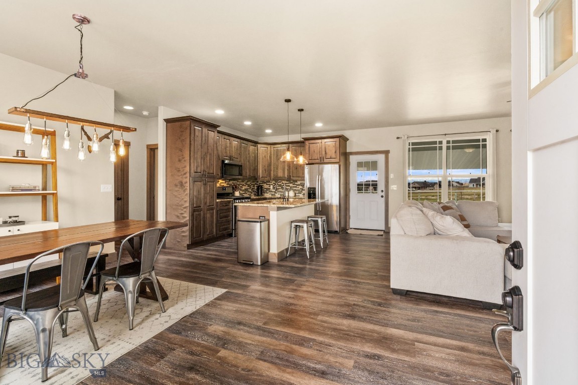 15 Feather Meadow Place