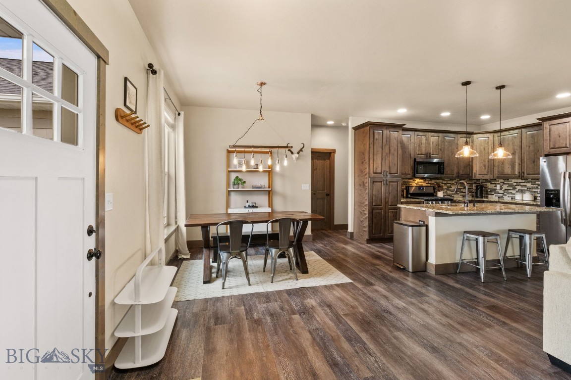 15 Feather Meadow Place