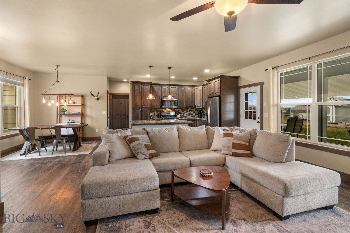 15 Feather Meadow Place
