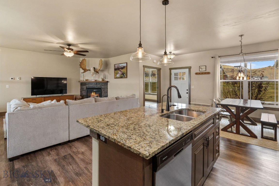 15 Feather Meadow Place