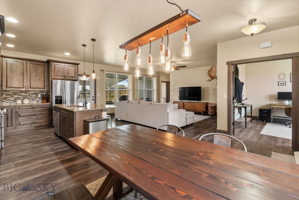 15 Feather Meadow Place