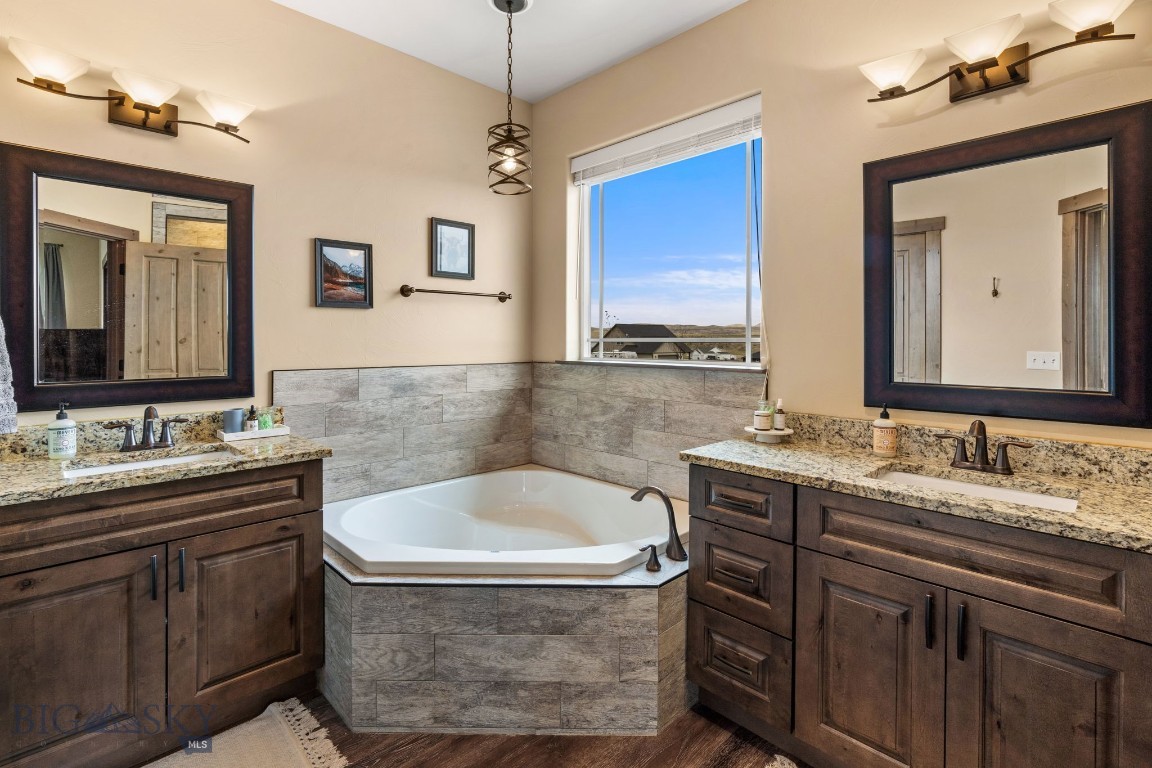 15 Feather Meadow Place