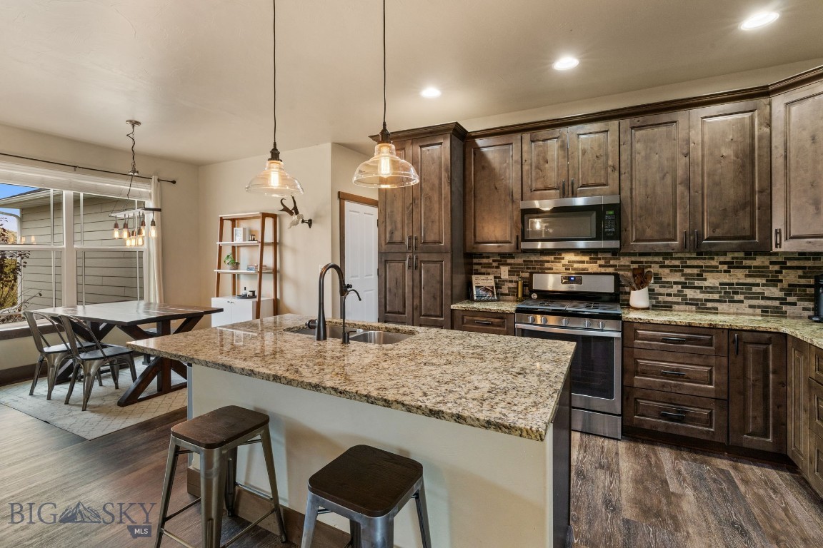 15 Feather Meadow Place