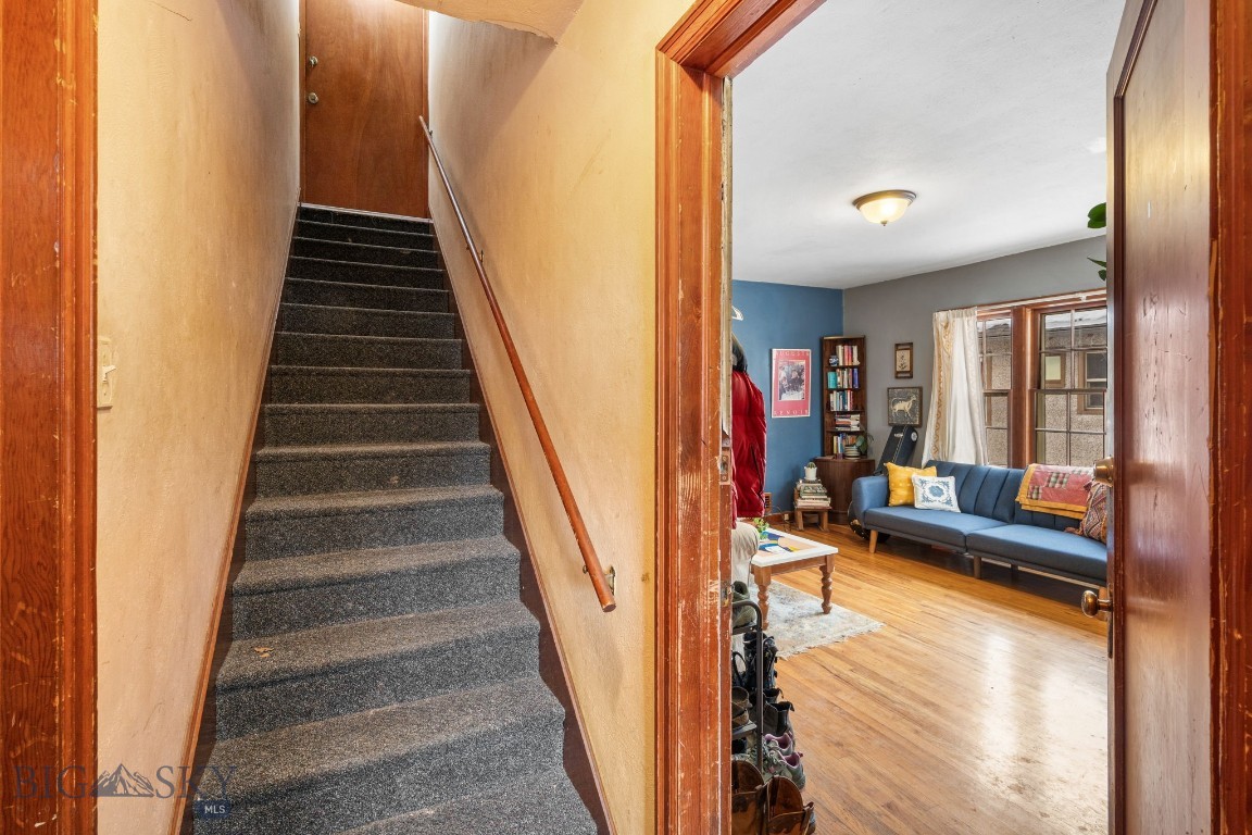 706 S 6th Avenue