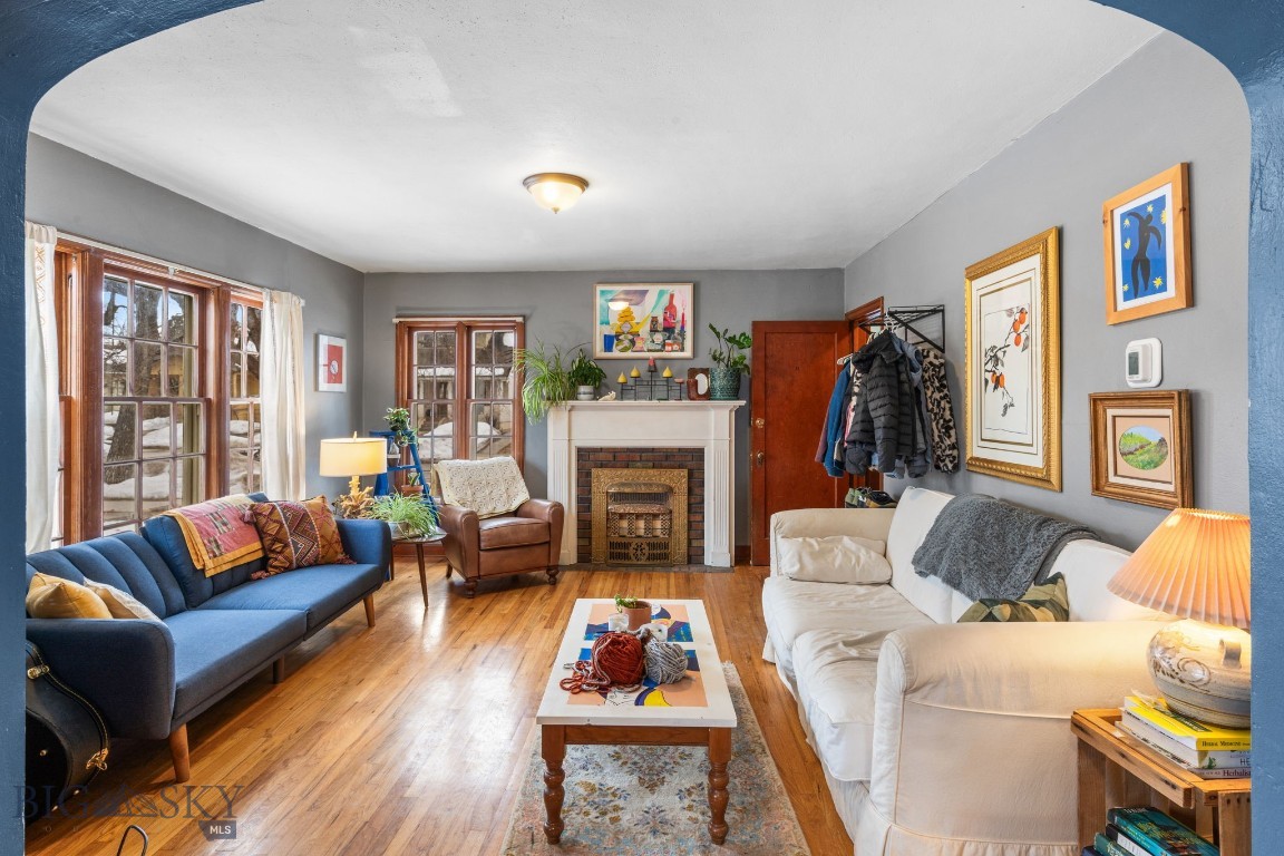 706 S 6th Avenue