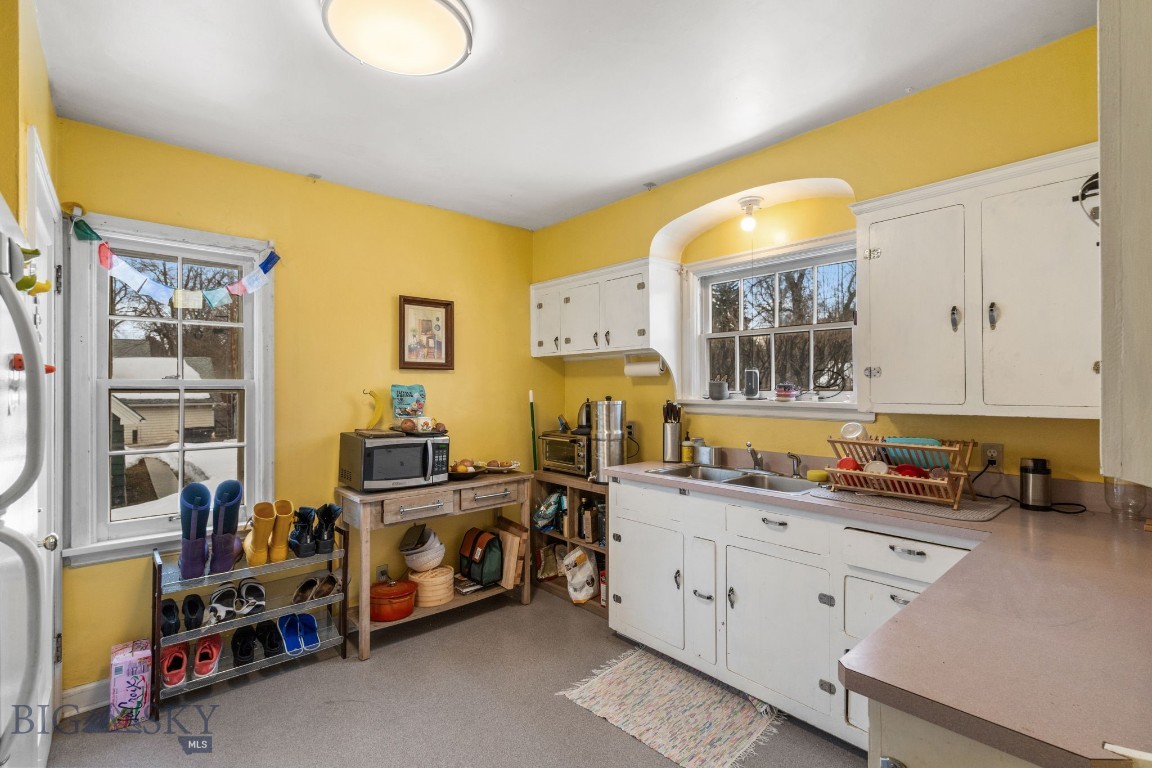 706 S 6th Avenue
