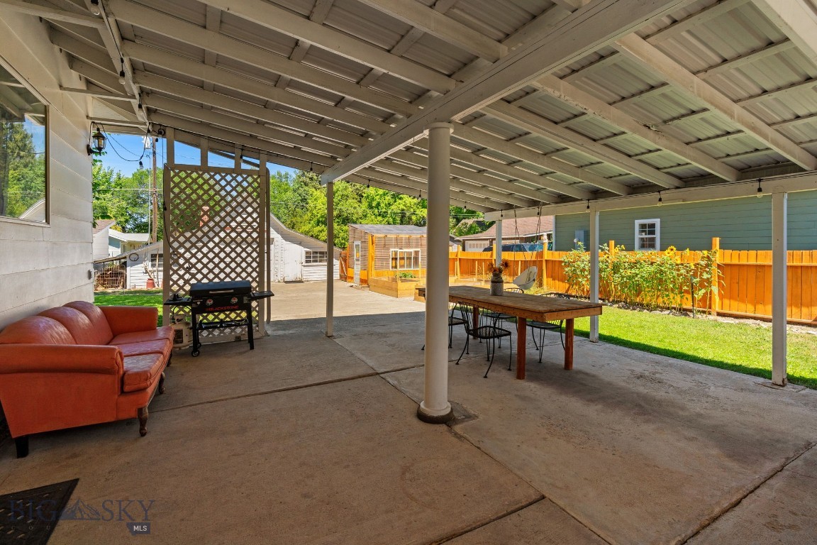 220 S 4th Street