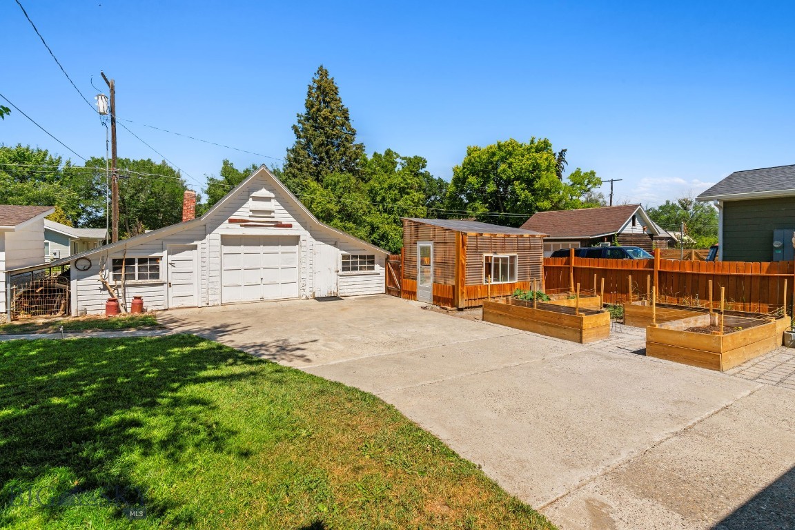 220 S 4th Street