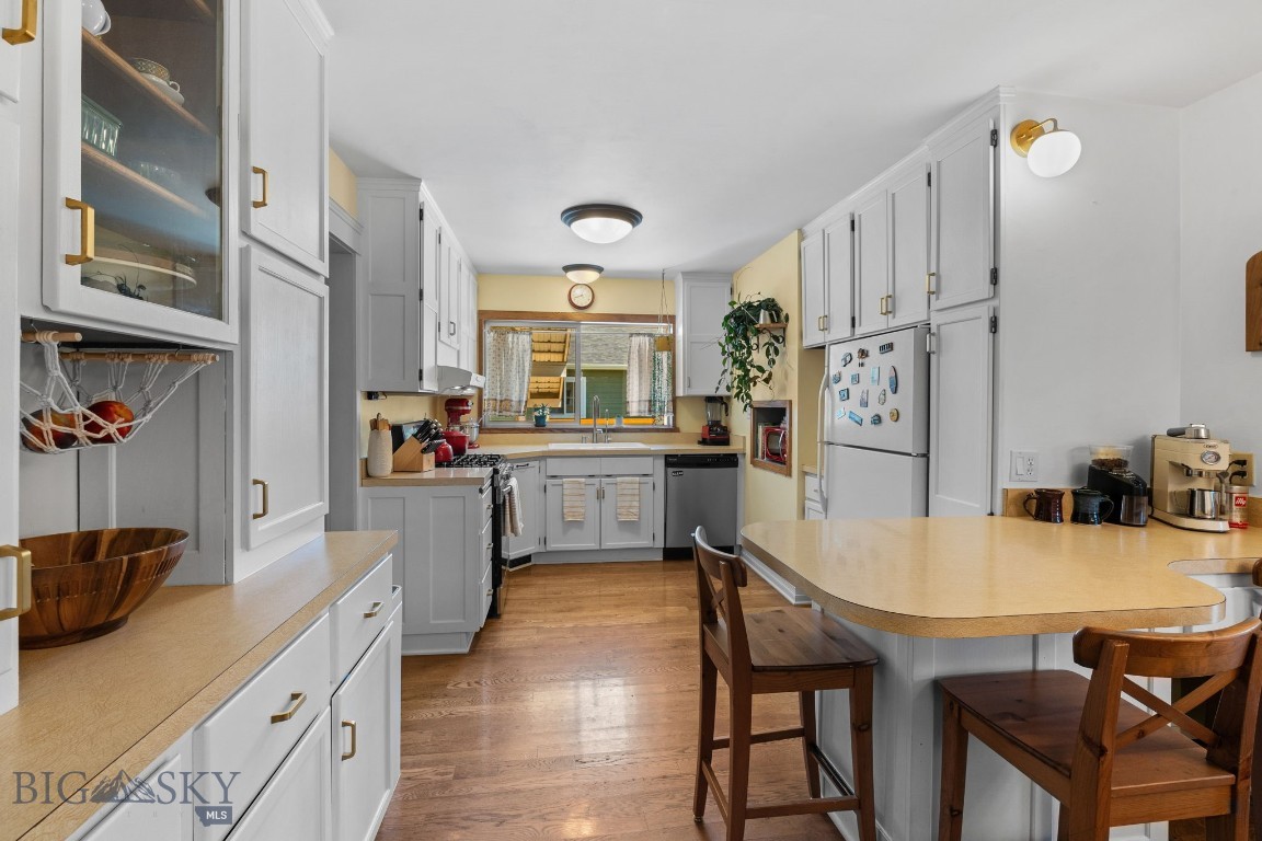 220 S 4th Street