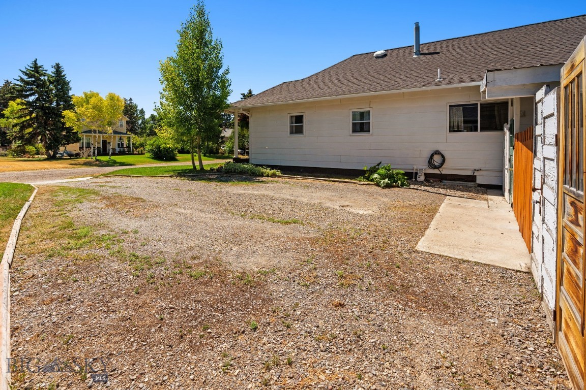 220 S 4th Street
