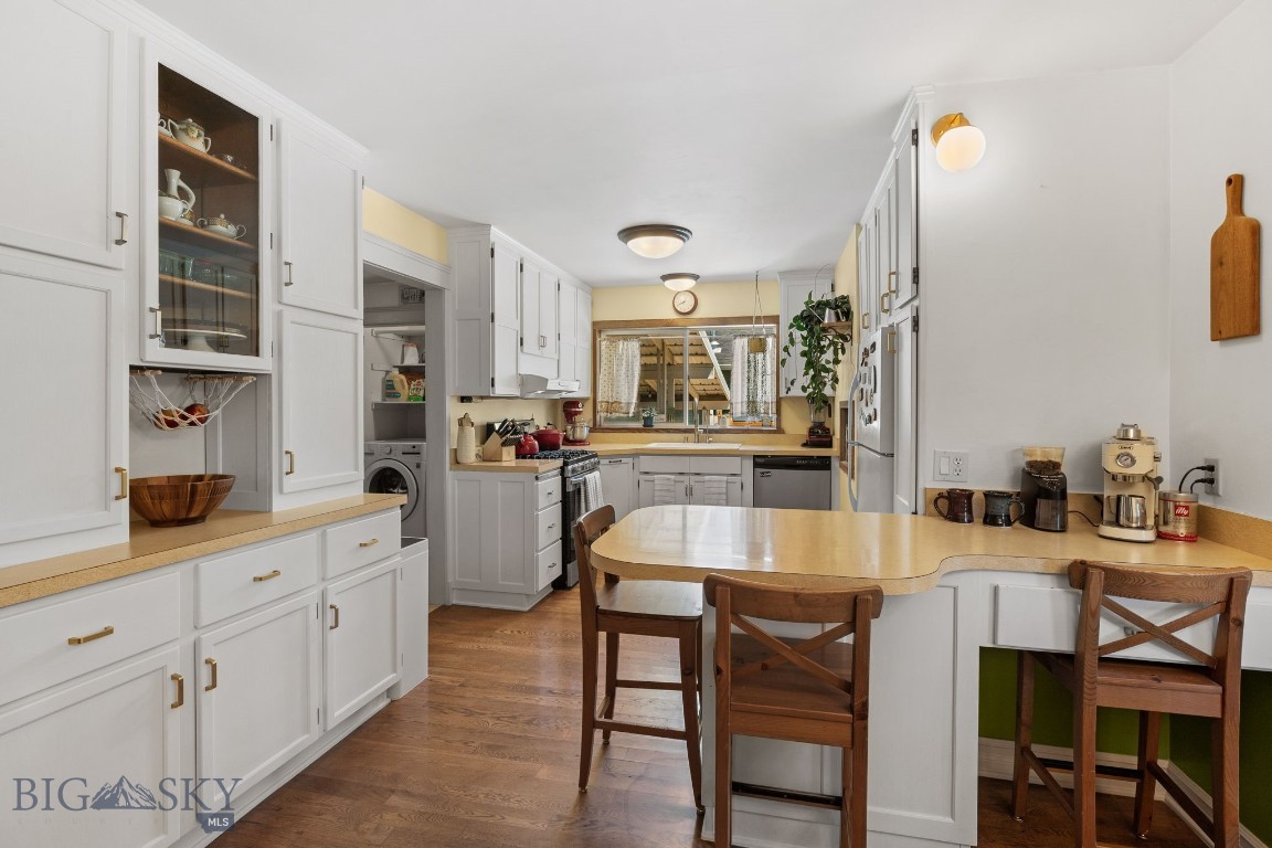 220 S 4th Street
