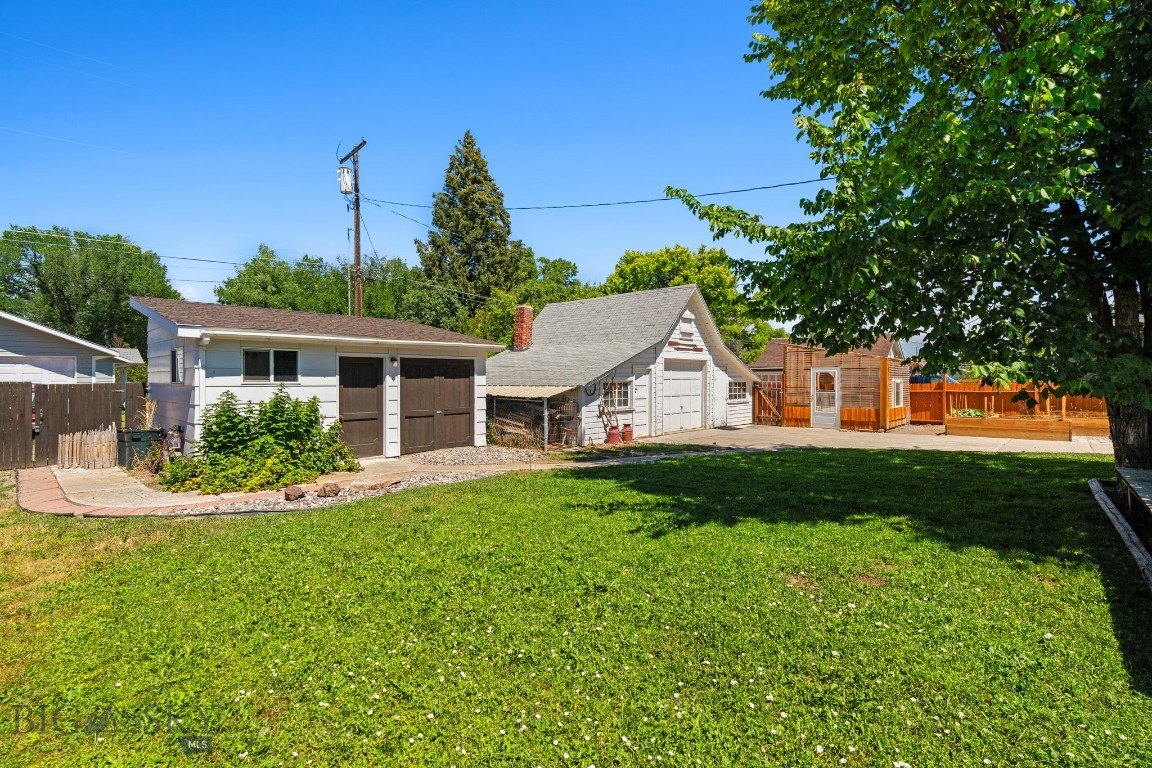 220 S 4th Street