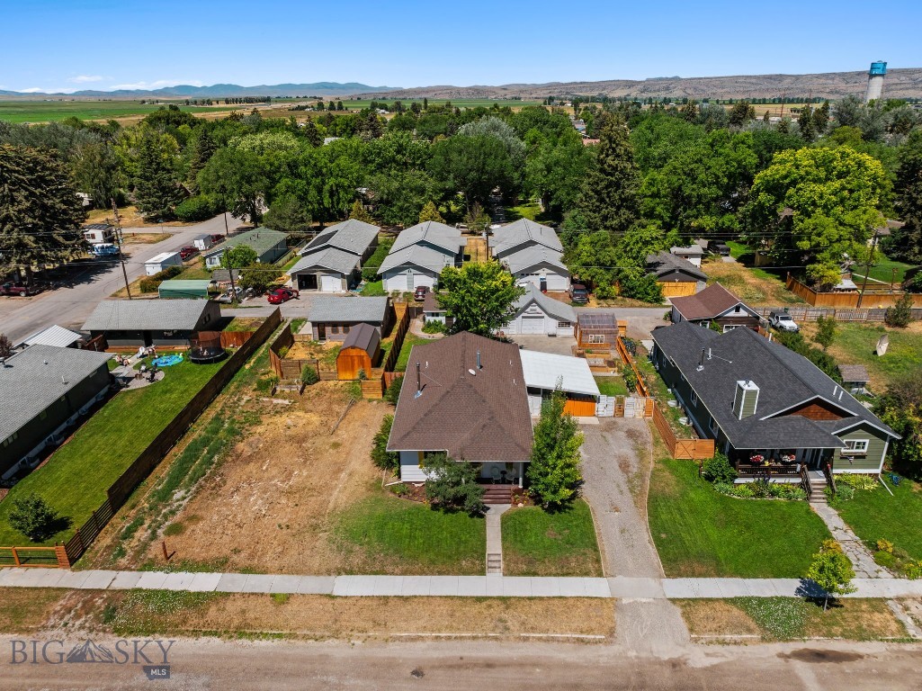 220 S 4th Street