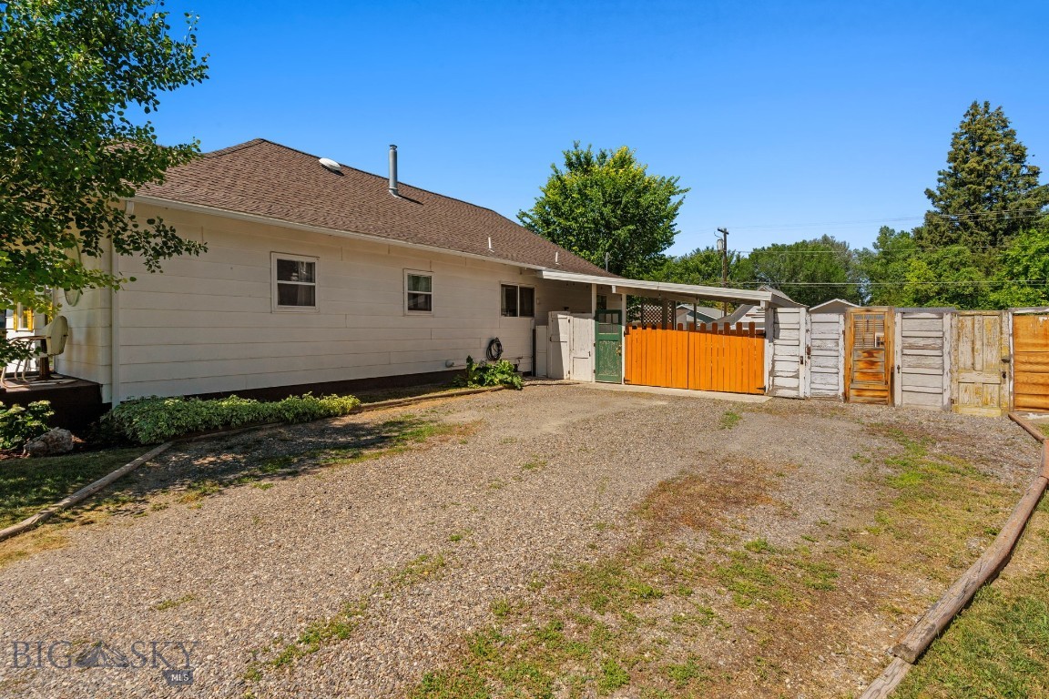 220 S 4th Street
