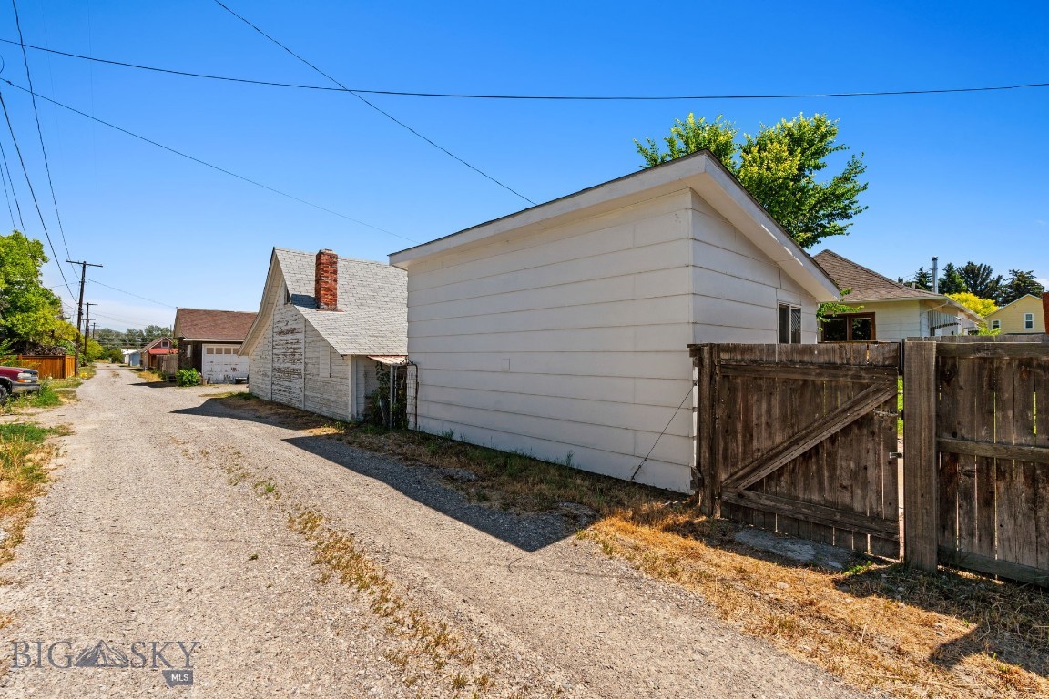 220 S 4th Street