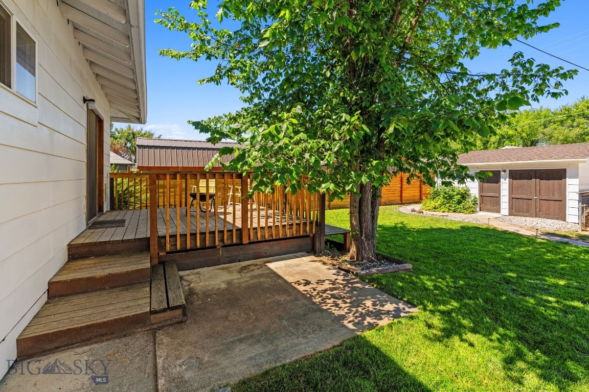 220 S 4th Street