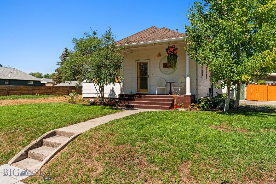 220 S 4th Street