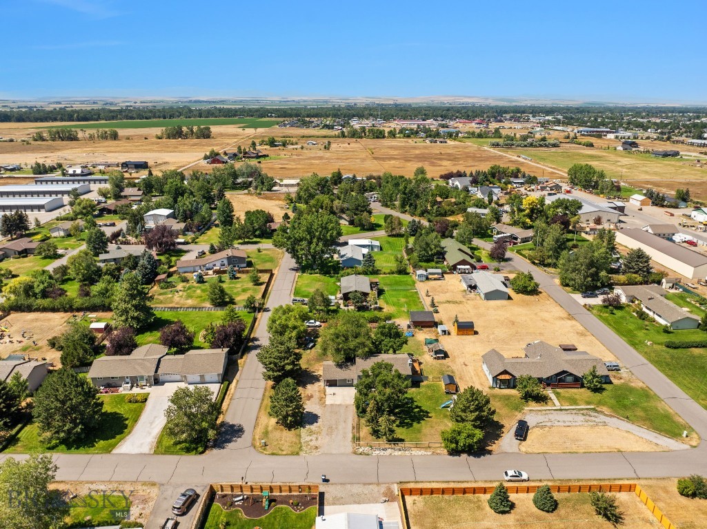 6045 Saddle Peak Way