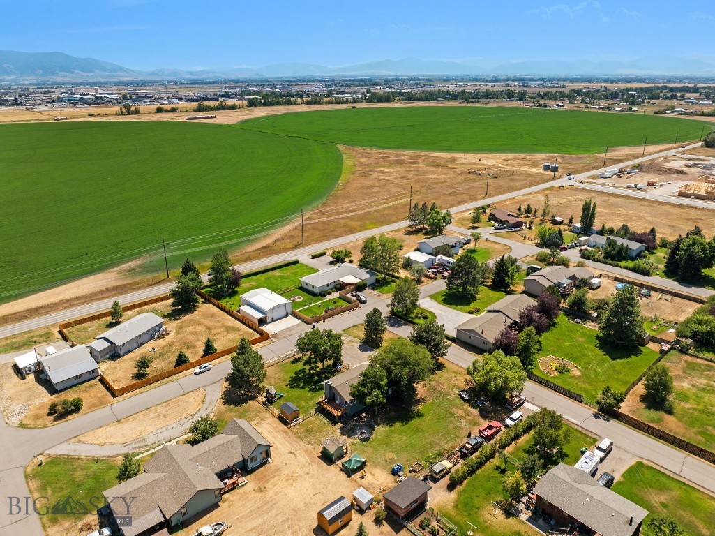 6045 Saddle Peak Way