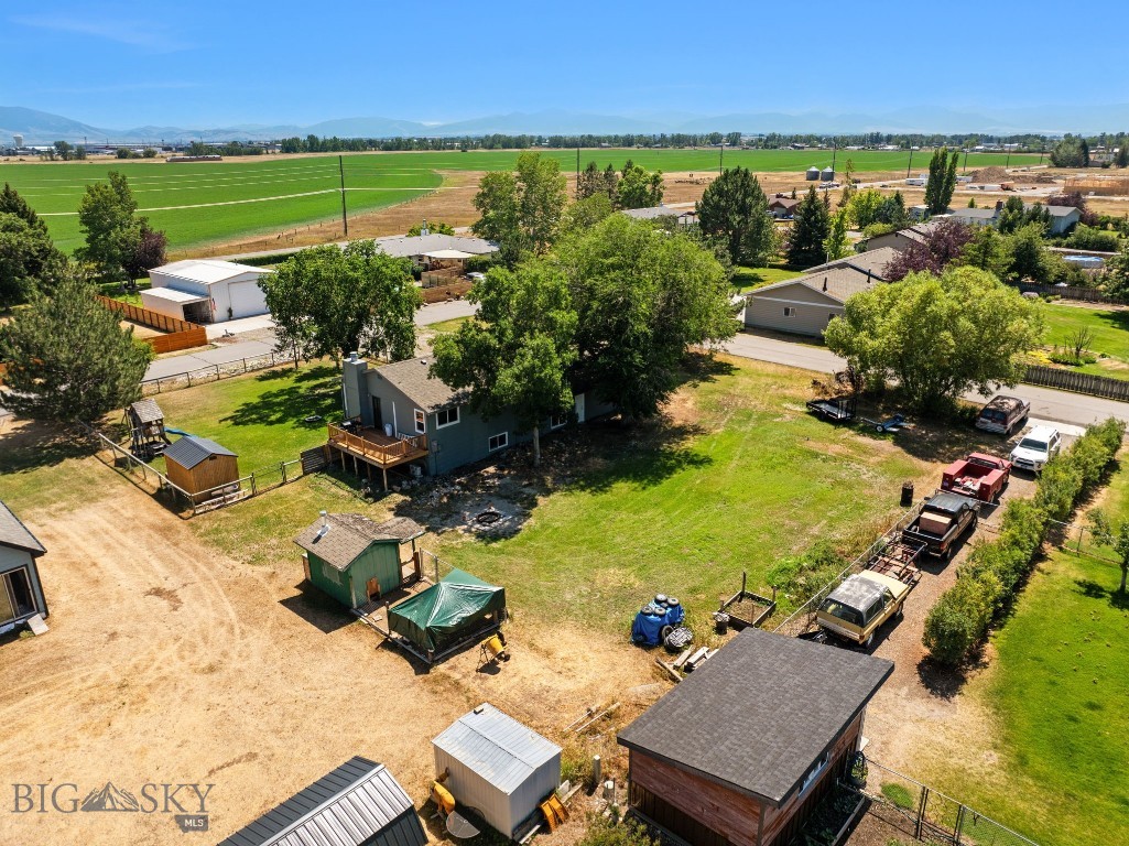 6045 Saddle Peak Way