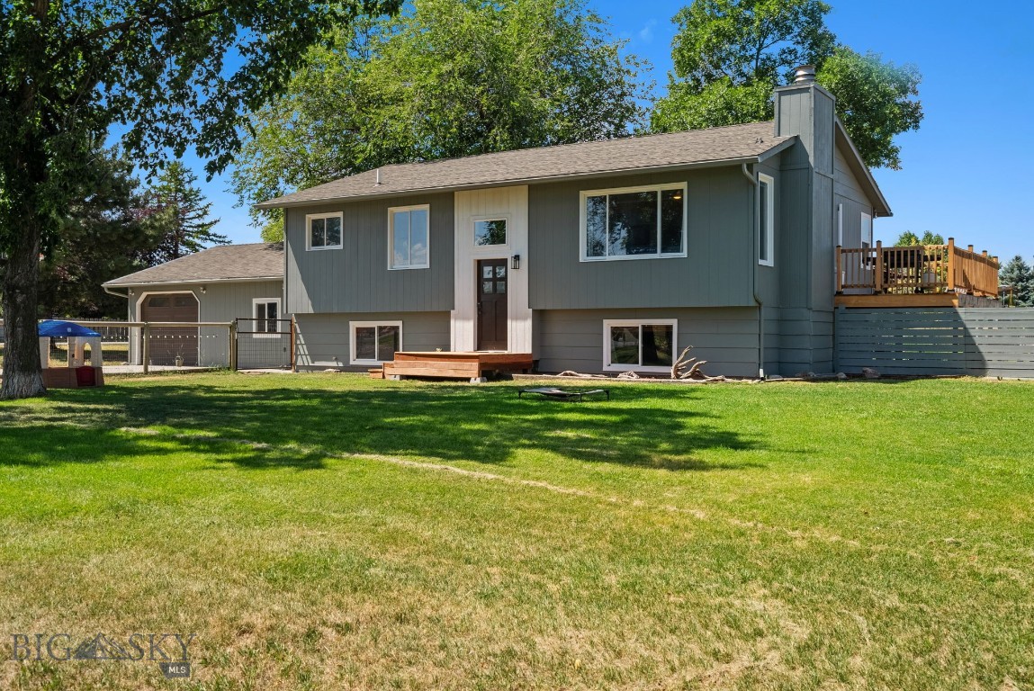 6045 Saddle Peak Way