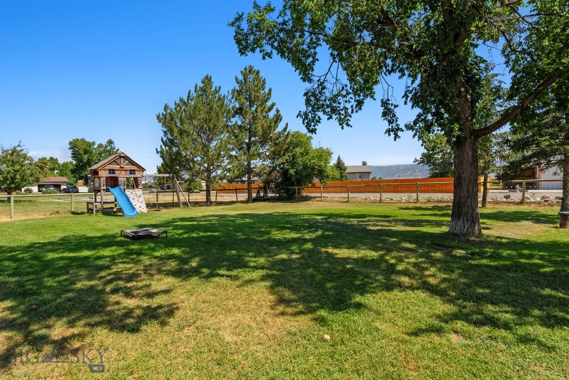 6045 Saddle Peak Way