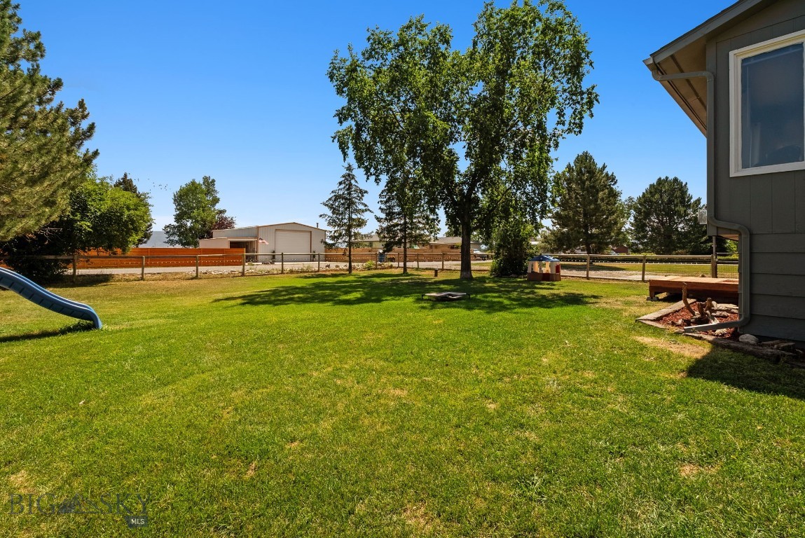 6045 Saddle Peak Way