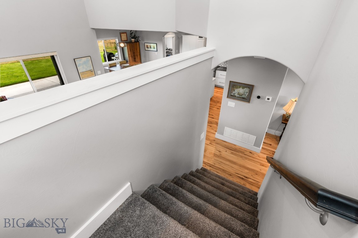 85 Riparian Way
