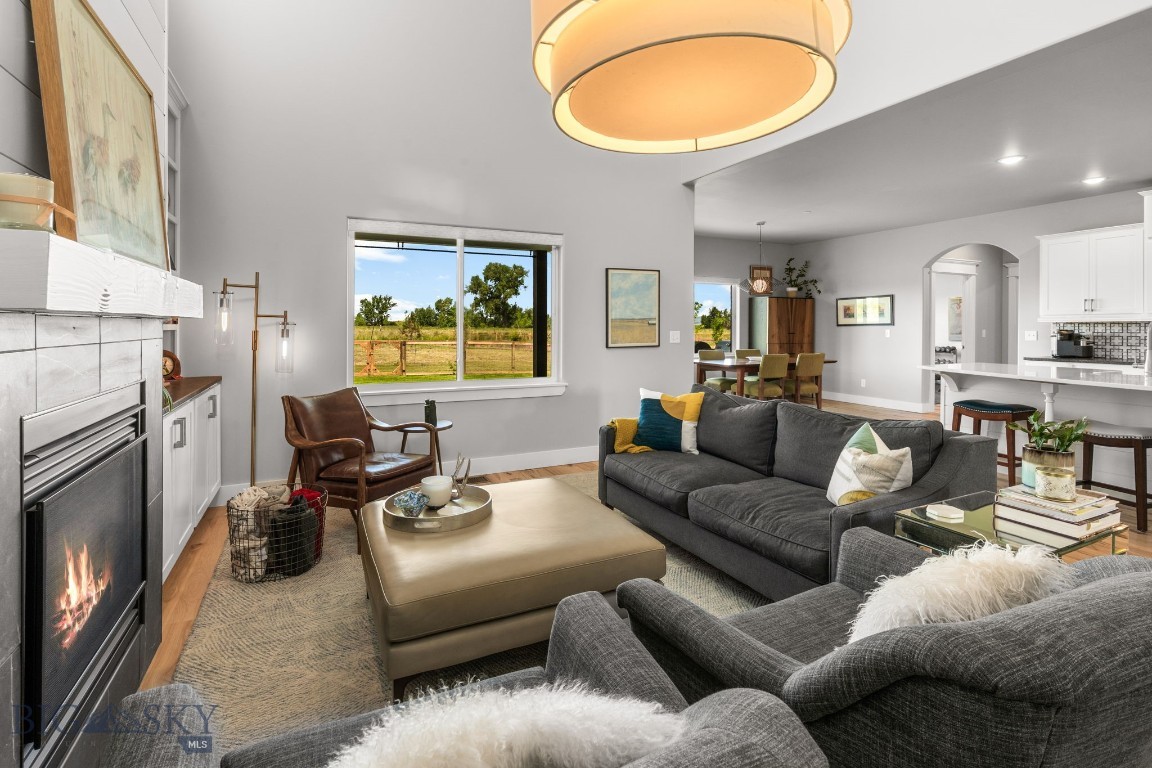 85 Riparian Way
