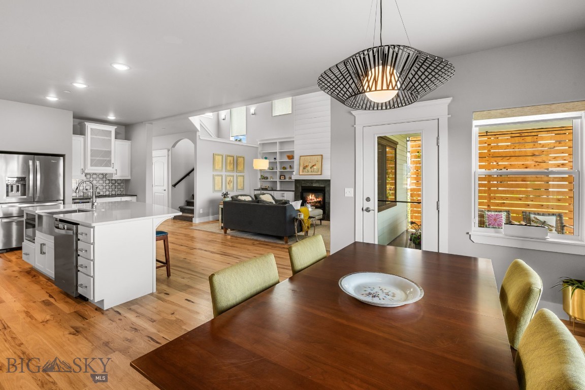 85 Riparian Way