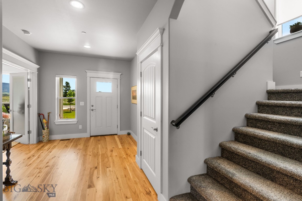 85 Riparian Way