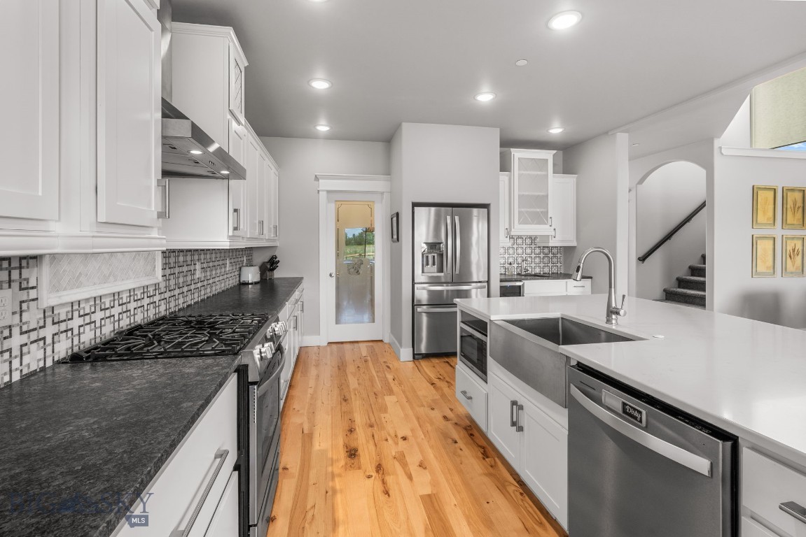 85 Riparian Way