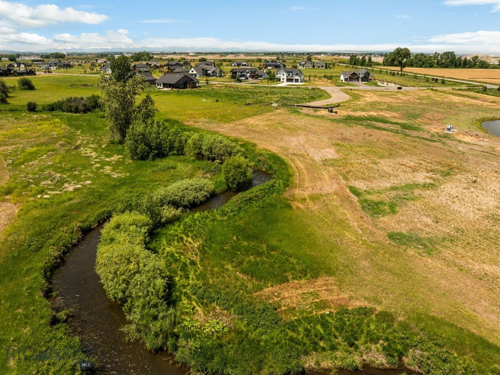 85 Riparian Way