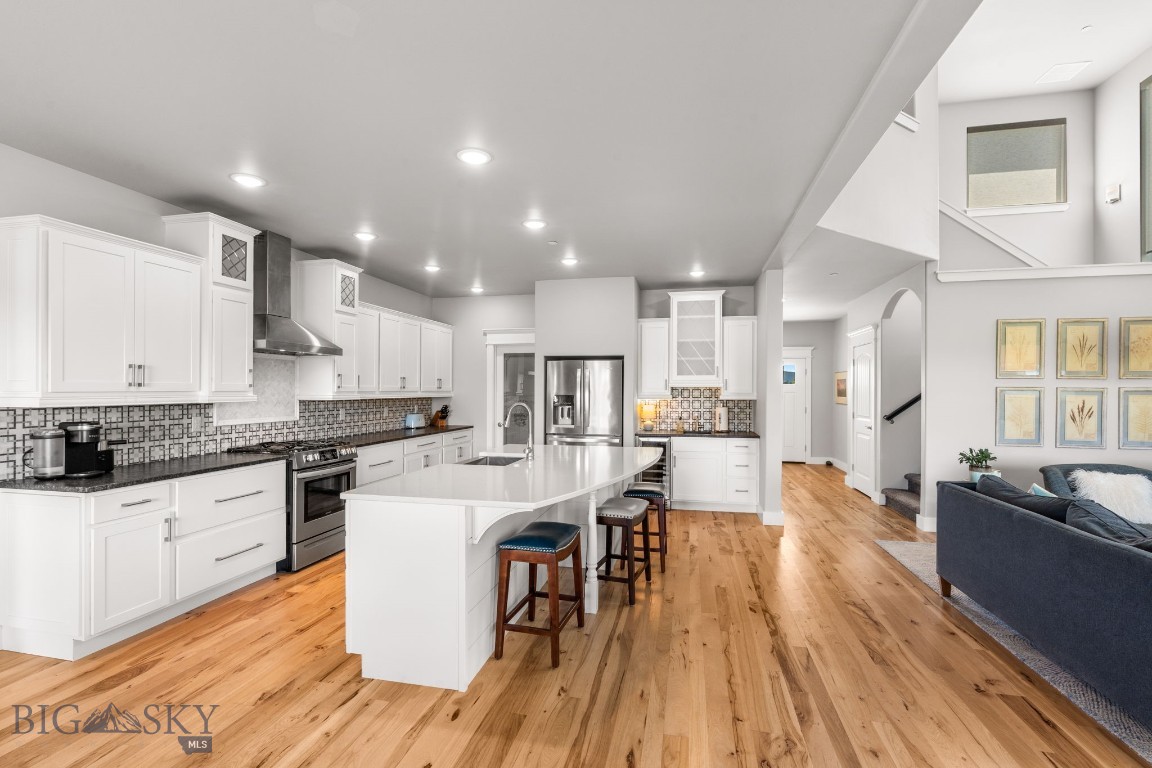 85 Riparian Way