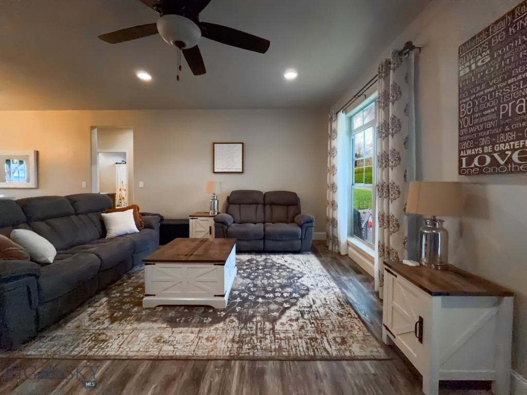 13 Feather Meadow Place