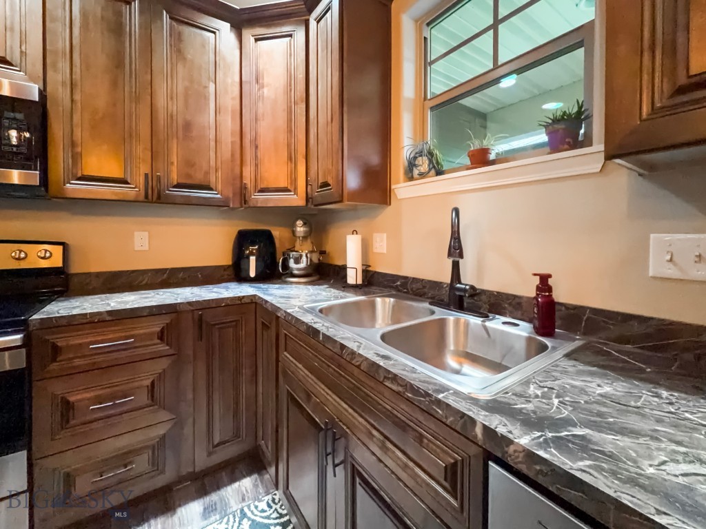 13 Feather Meadow Place