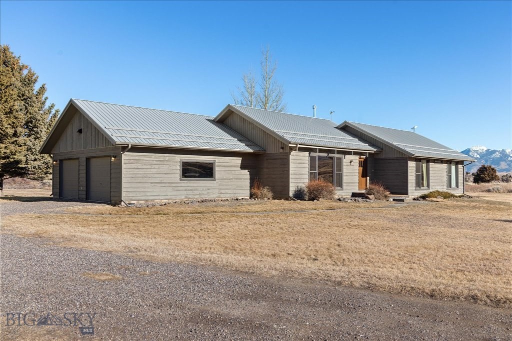 573 E River Rd